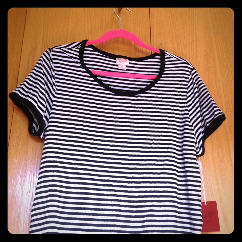 Black & White Top